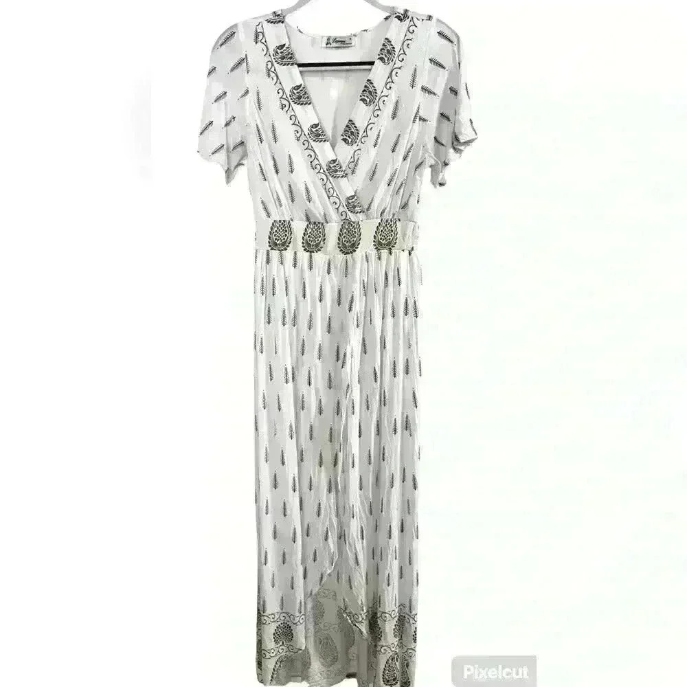 Lapogee Women’s Dress White &. Gold Made in India Size S